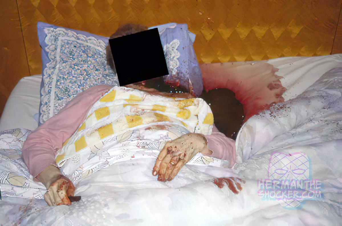 Self-stabbing of the throat in an elderly woman